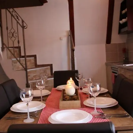 Ciro Apartament Kupres (Canton 10)
